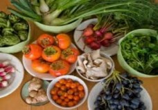 دور الفواكه والخضر في حياة السيدات !