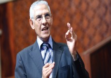 الوزير الداودي يعتذر للمرة الثانية للتلفزة !؟