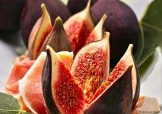 التين.. اجتمع فيه ما تفرق في غيره