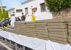  شاحنة محملة بالصباغة وأطنان من الحشيش تستنفر سلطات ميناء طنجة المتوسط