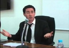 البرلماني بلافريج للبيجيدي : نريد أشياء ملموسة بشأن أرباح المحروقات وليس تصريحات ؟!