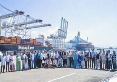 عشرة متفوقين في 
