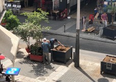 اعتداءات على الملك العمومي بوسط طنجة تحرج 