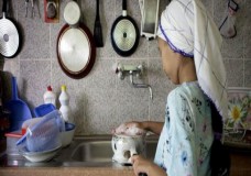 قانون يمنح الحق لعمال المنازل المغاربة من الاستفادة من عقود عمل ابتداء من أكتوبر