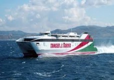 استئناف الرحلات البحرية بين طنجة وطريفة بعد تحسن أحوال الطقس