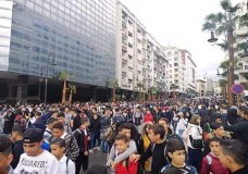 احتجاجات صاخبة لتلامذة طنجة ضد “ساعة العثماني”