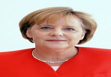 المستشارة الألمانية ميركل تلتقي الملك محمد السادس ! 