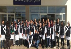 الأطباء يستمرون في الاحتجاج ويرتدون وزرات سوداء  !؟