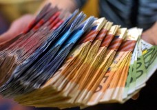 حجز مبالغ مالية مهمة بالعملة الصعبة في باب سبتة 