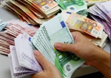 تراجع الاستثمارات وتحويلات المغاربة يفاقم العجز التجاري للمغرب