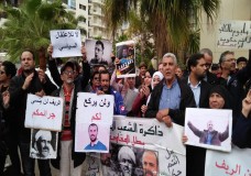 عائلات معتقلي الريف يحتجون أمام مندوبية السجون !