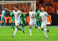 الجزائر تقاطع تظاهرة 