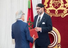 والي بنك المغرب يستعرض تقرير الوضعية الاقتصادية والنقدية أمام الملك 