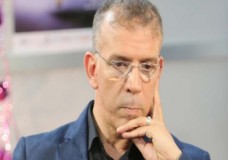 المعلق الرياضي الجزائري دراجي يتمادى في خرجاته غير المهنية !