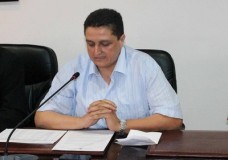                                         دعوا رئيس الغرفة الجهوية للتجارة والصناعة والخدمات بجهة طنجة / تطوان / الحسيمة يشتغل !؟