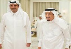 أمير قطر والملك سلمان يبحثان تطورات المنطقة في طنجة 