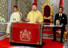 ربيعي ومومو والكريني بين من وشّحهم الملك في 