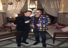 لباس الملك في صورة مع 