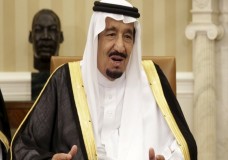 العاهل السعودي يُبْلغ الأعرج تقديره للملك المغربي  